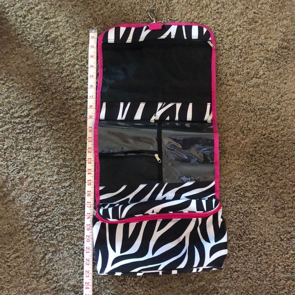 Hanging Toiletry/makeup bag